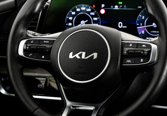 Подержанный автомобиль Kia Sportage 2022 года (12 фото)