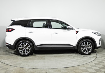 Подержанный автомобиль Chery Tiggo 7 Pro Max 2022 года (4 фото)