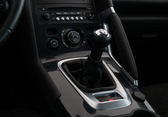 Подержанный автомобиль Peugeot 3008 2014 года (13 фото)