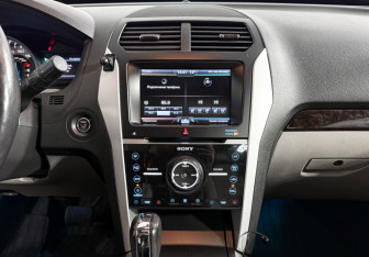 Подержанный автомобиль Ford Explorer 2014 года (19 фото)