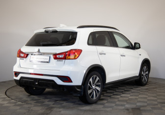 Подержанный автомобиль Mitsubishi ASX 2019 года (5 фото)
