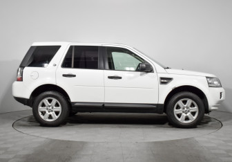 Подержанный автомобиль Land Rover Freelander 2013 года (4 фото)
