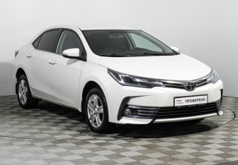 Подержанный автомобиль Toyota Corolla Sedan 2018 года (3 фото)