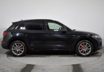 Подержанный автомобиль Audi Q5 2023 года (4 фото)