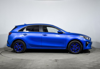 Подержанный автомобиль Kia Ceed Hatchback 2020 года (4 фото)