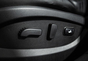 Подержанный автомобиль Infiniti FX 2013 года (15 фото)