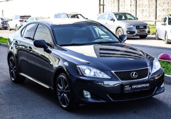 Подержанный автомобиль Lexus IS Sedan 2008 года (4 фото)