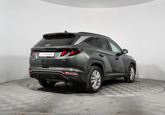 Подержанный автомобиль Hyundai Tucson 2021 года (5 фото)