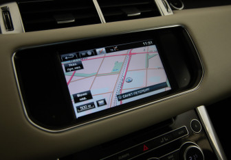 Подержанный автомобиль Land Rover Range Rover Sport 2014 года (19 фото)