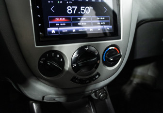 Подержанный автомобиль Chevrolet Lacetti Hatchback 2011 года (16 фото)