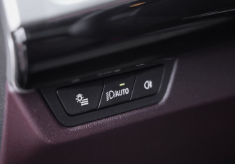 Подержанный автомобиль BMW X1 2024 года (22 фото)
