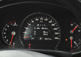 Подержанный автомобиль Kia Sorento 2016 года (19 фото)