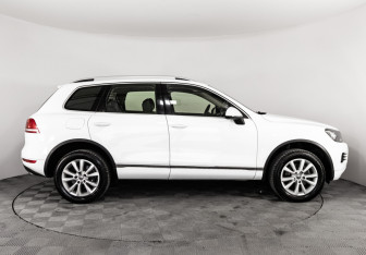 Подержанный автомобиль Volkswagen Touareg 2012 года (4 фото)