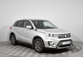 Подержанный автомобиль Suzuki Vitara 2015 года (3 фото)