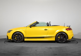 Подержанный автомобиль Audi TTS Roadster 2008 года (12 фото)