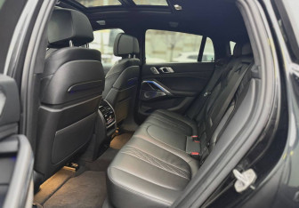 Подержанный автомобиль BMW X6 2020 года (44 фото)
