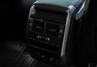 Подержанный автомобиль Land Rover Range Rover Sport 2020 года (36 фото)