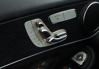 Подержанный автомобиль Mercedes-Benz GLC Coupe 2021 года (15 фото)