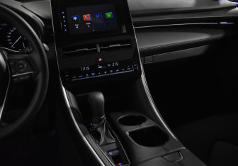 Подержанный автомобиль Toyota Avalon 2022 года (21 фото)