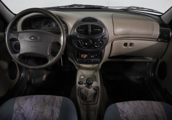 Подержанный автомобиль LADA (ВАЗ) Kalina Sedan 2008 года (9 фото)