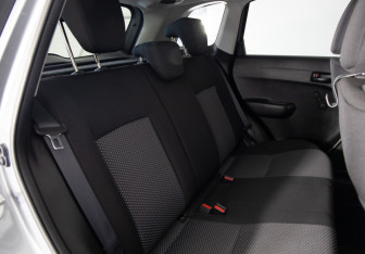 Подержанный автомобиль Suzuki Vitara 2015 года (12 фото)