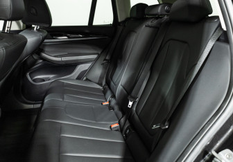 Подержанный автомобиль BMW X3 2019 года (10 фото)