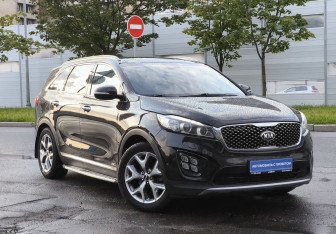 Подержанный автомобиль Kia Sorento 2016 года (26 фото)