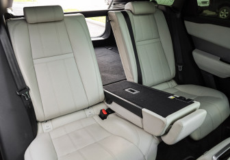 Подержанный автомобиль Land Rover Range Rover Velar 2017 года (32 фото)