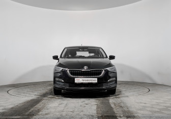 Подержанный автомобиль Skoda Rapid Liftback 2020 года (2 фото)