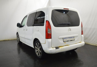Подержанный автомобиль Citroen Berlingo 2012 года (7 фото)