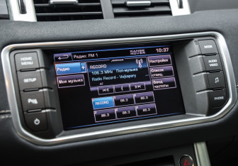 Подержанный автомобиль Land Rover Range Rover Evoque 2013 года (15 фото)