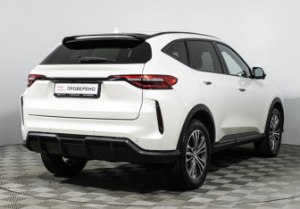 Подержанный автомобиль Haval F7 2022 года (5 фото)
