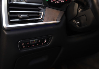 Подержанный автомобиль BMW X7 2019 года (25 фото)
