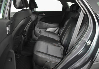 Подержанный автомобиль Hyundai Tucson 2016 года (11 фото)