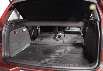 Подержанный автомобиль Volkswagen Tiguan 2009 года (26 фото)