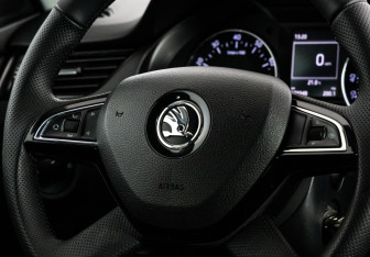 Подержанный автомобиль Skoda Octavia Liftback 2014 года (12 фото)