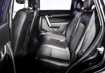 Подержанный автомобиль Chevrolet Captiva 2013 года (11 фото)