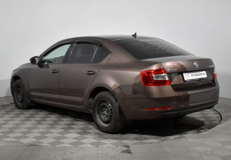 Подержанный автомобиль Skoda Octavia Liftback 2019 года (7 фото)