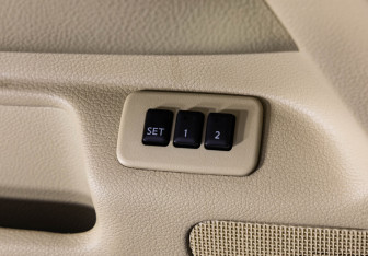 Подержанный автомобиль Infiniti M Sedan 2008 года (17 фото)