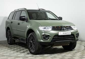 Подержанный автомобиль Mitsubishi Pajero Sport 2013 года (3 фото)