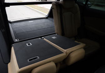 Подержанный автомобиль Audi Q8 2018 года (32 фото)