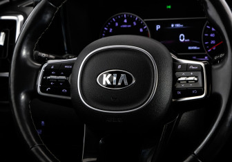 Подержанный автомобиль Kia Sorento 2021 года (13 фото)