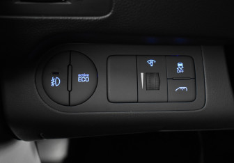 Подержанный автомобиль Hyundai Grand Starex 2017 года (19 фото)