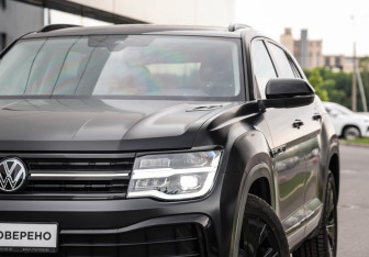 Подержанный автомобиль Volkswagen Teramont 2022 года (2 фото)