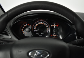 Подержанный автомобиль LADA (ВАЗ) Vesta Sedan 2019 года (13 фото)