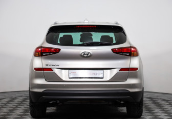 Подержанный автомобиль Hyundai Tucson 2019 года (6 фото)