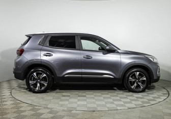Подержанный автомобиль Chery Tiggo 4 Pro 2023 года (4 фото)
