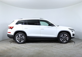 Подержанный автомобиль Skoda Kodiaq 2022 года (4 фото)