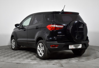 Подержанный автомобиль Ford EcoSport 2018 года (7 фото)
