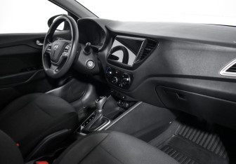 Подержанный автомобиль Hyundai Solaris Sedan 2019 года (13 фото)